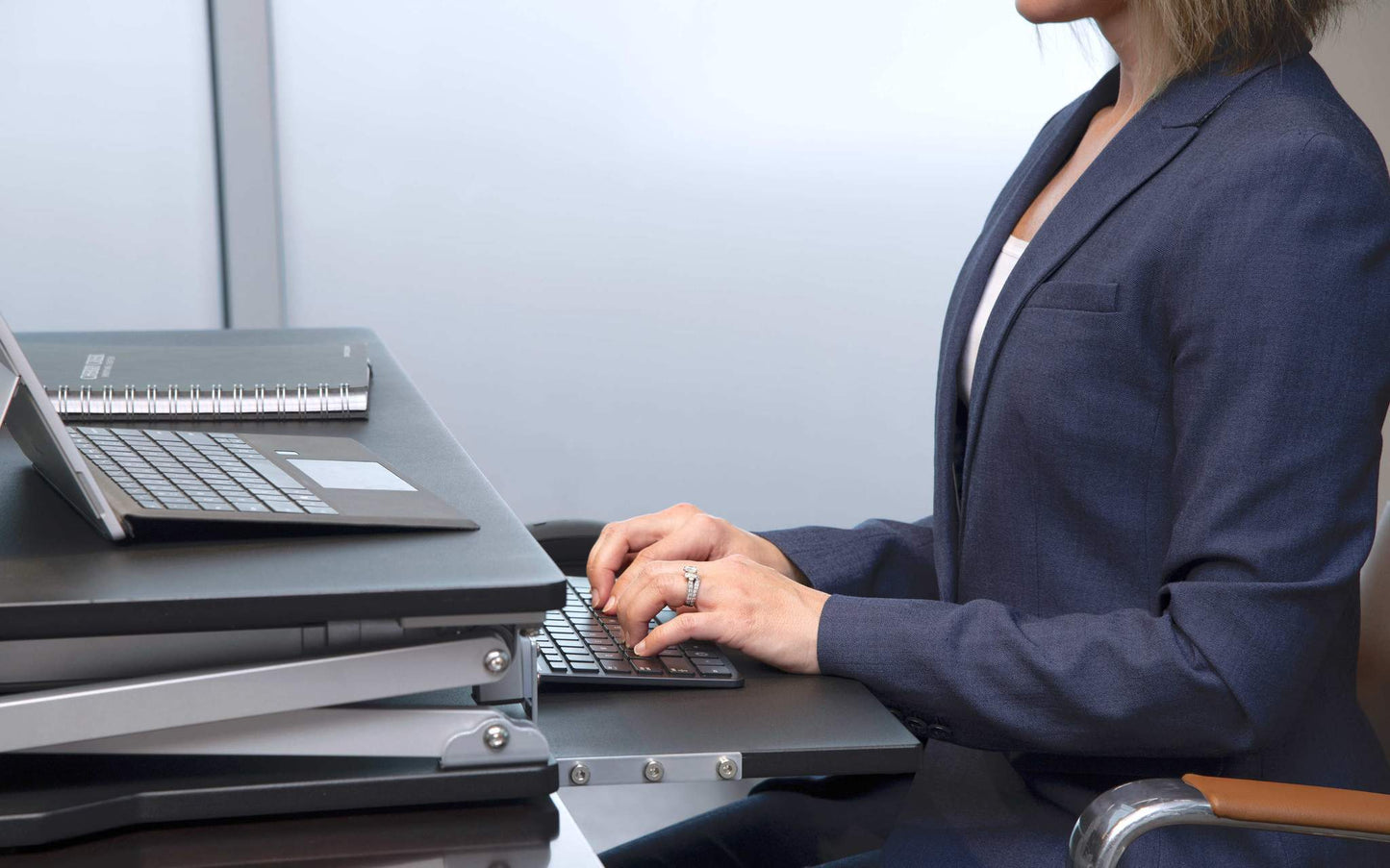 Attollo Desk Electric Standing Desk Converter