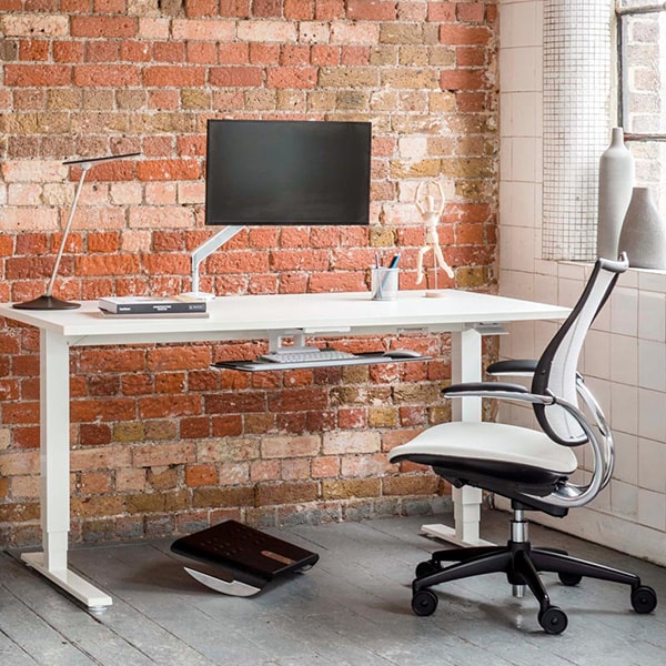 Humanscale Float Table Top Front View